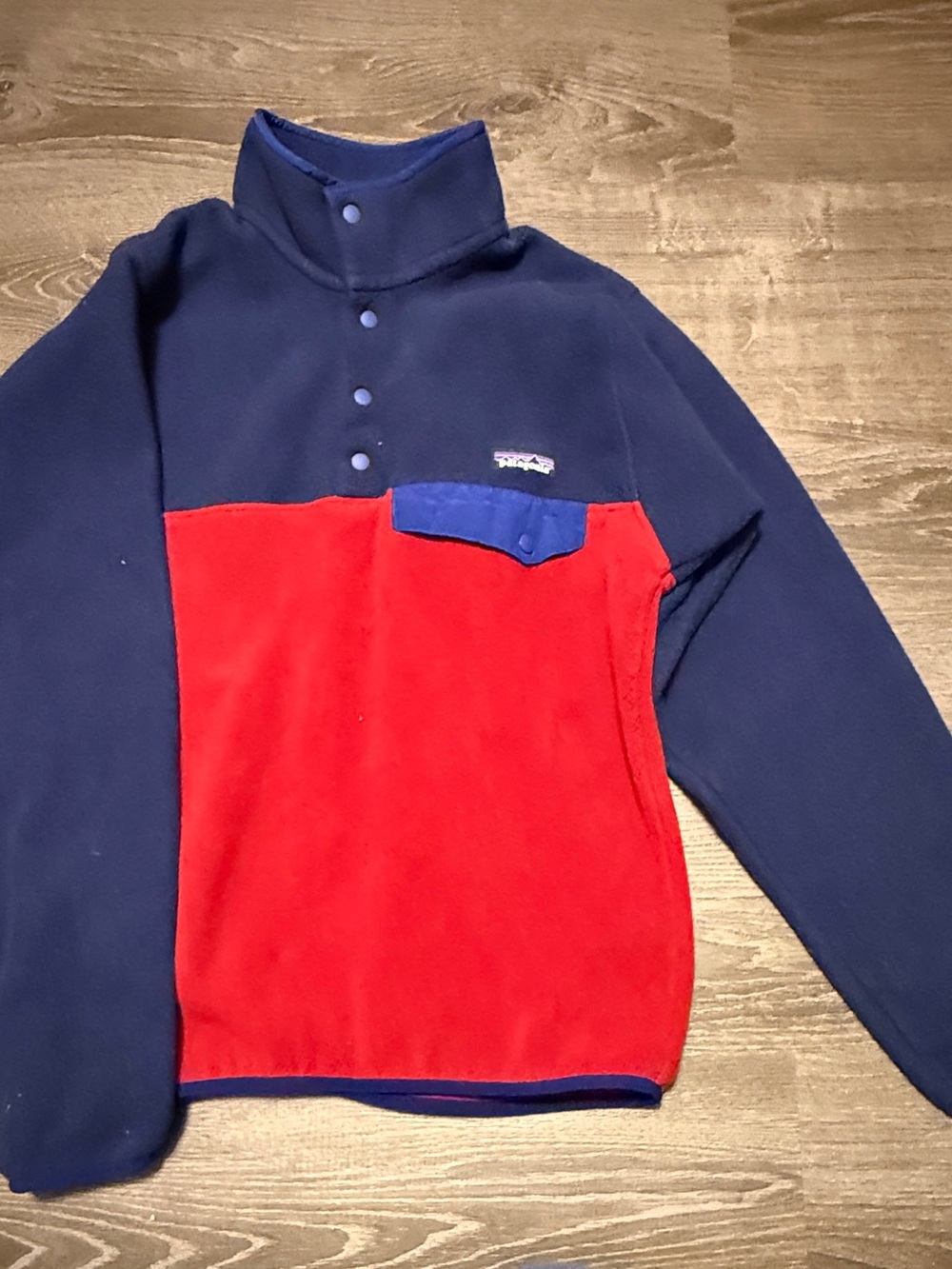 Patagonia | Men’s Lightweight Synchilla Snap-T Fleece | Navy Red Colorblock